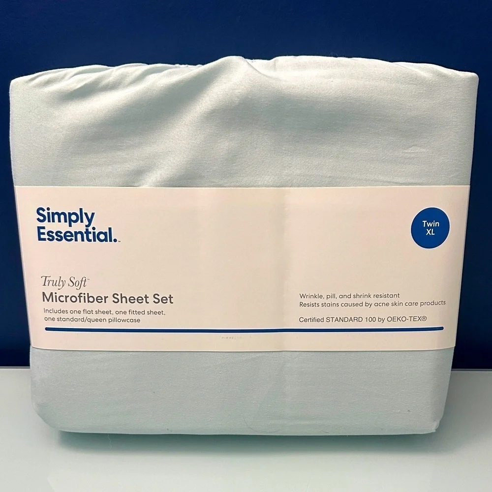 NWT Simply Essential Light Blue Twin XL Sheets